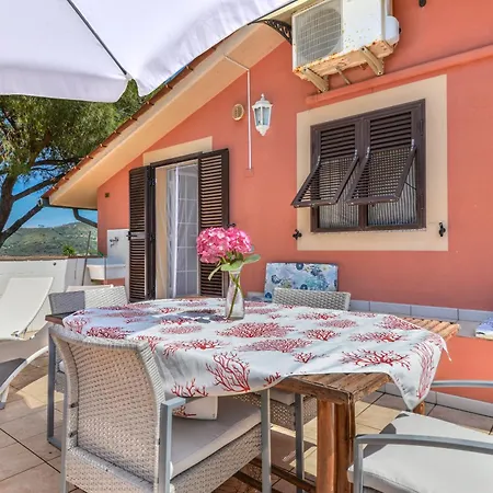 Casale Grandangolo بيت للعطل *
