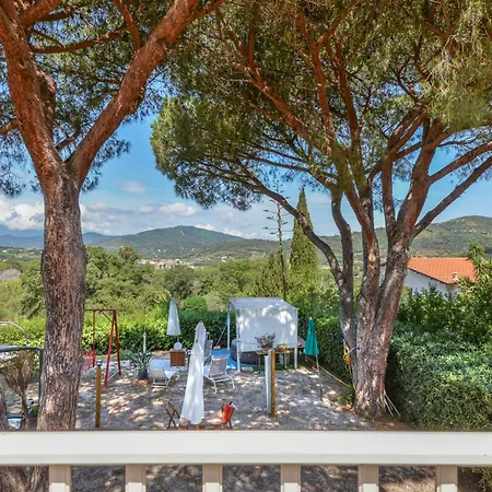 Casale Grandangolo بيت للعطل كابوليفيري